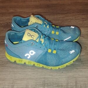 On Cloud Running Teal and Lime Athletic Shoes Women Size 5.5